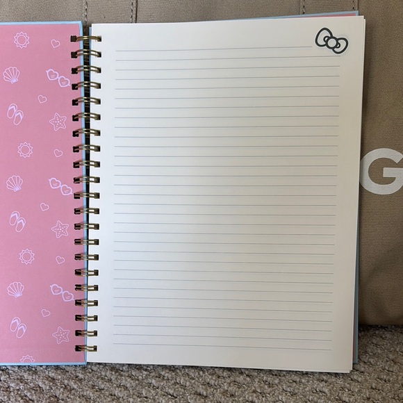 Hello Kitty Notebook - Picture 2 of 2